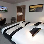Western Eden 3*