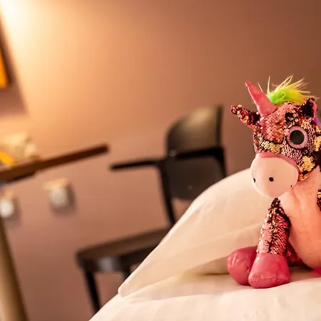 Western Eden فندق أونفلور