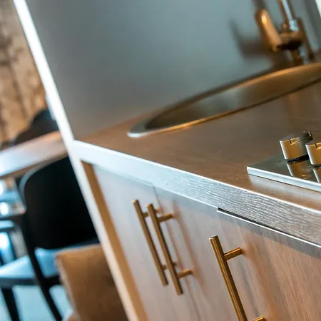 فندق Western Eden