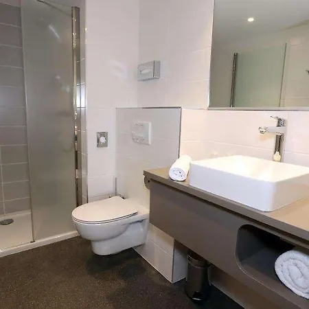 فندق Western Eden