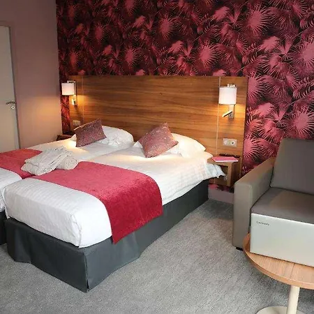 Western Eden فندق