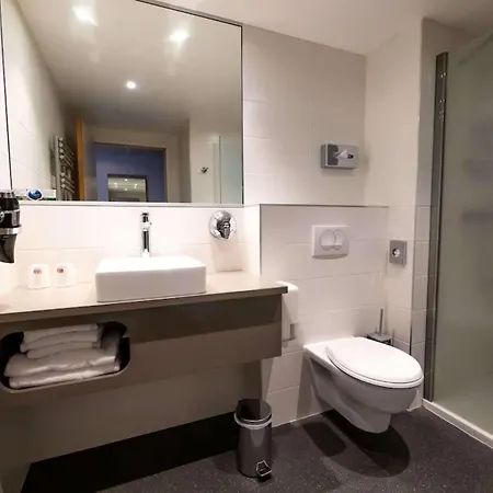 Western Eden فندق أونفلور