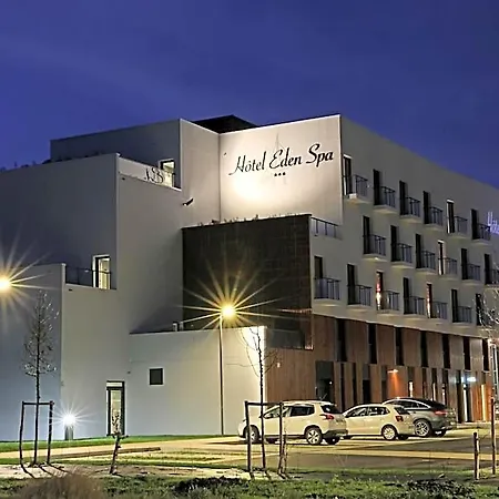 Western Eden 3*