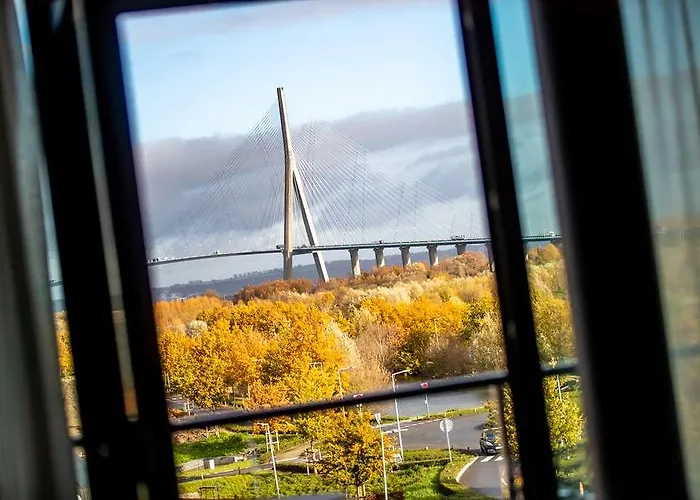 מלון Western Eden