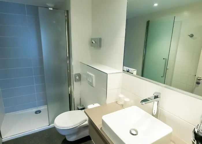 Western Eden מלון 3*