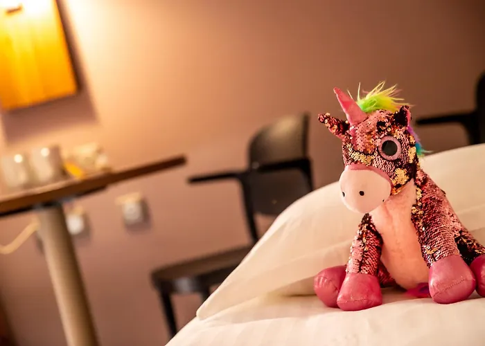 Western Eden מלון הונפלר